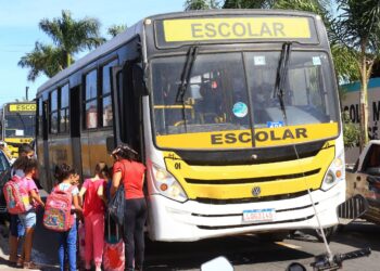 Ônibus do transporte escolar de Senador Canedo necessitam de reforma