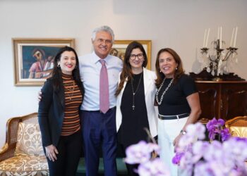 Caiado presta solidariedade às goianas presas injustamente na Alemanha