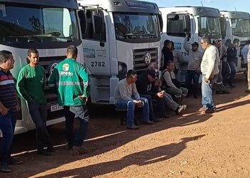 Sindicato dos trabalhadores faz acordo com governo e não comparece em manifestação da SEINFRA