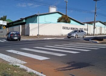 Retirada de semáforo causa transtornos e gera revolta em motoristas de Senador Canedo