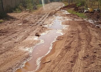Falta de asfalto em ruas de Senador Canedo gera transtorno para os moradores