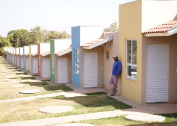 Governo de Goiás entrega 717 casas a custo zero em 2023