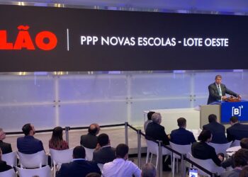Justiça de São Paulo suspende leilão de licença de escolas estaduais