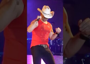 Aooo Samara #etomeforro #etomeforró #shortvideo #samara #sistemabruto #sertanejo #valeu #musica #hit