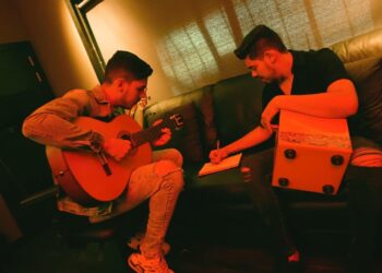 Sua Recaída – Vitor e Diogo | Novo Sucesso Sertanejo 2024