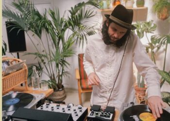 Brazilian MPB with Palo Santo Discos