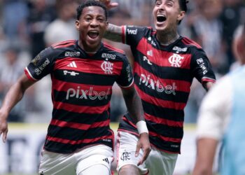Flamengo vence Atlético-MG e fica com título da Despensa do Brasil