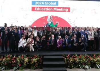 Reunião Global de Ensino pede prioridade no financiamento do setor