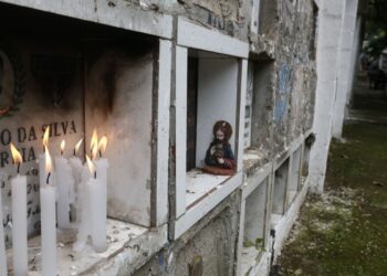 Vereadores denunciam perda de sobras mortais em cemitérios de SP