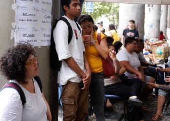 Enem reúne estreantes e veteranos entre milhões de candidatos