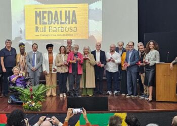 Conceição Evaristo é primeira negra a doar obra à Lar de Rui Barbosa