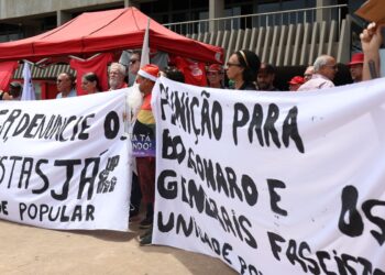 Ato em Brasília protesta contra anistia e retrocesso de direitos