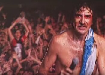 “SEMINARE” – CHARLY GARCÍA (Épica versión bajo la lluvia) – Quilmes Rock 2004