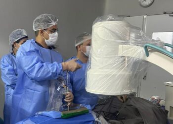 Hugo inova no tratamento de doenças da coluna vertebral