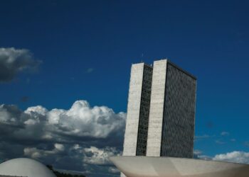 Em votação simbólica, Congresso aprova LDO 2025
