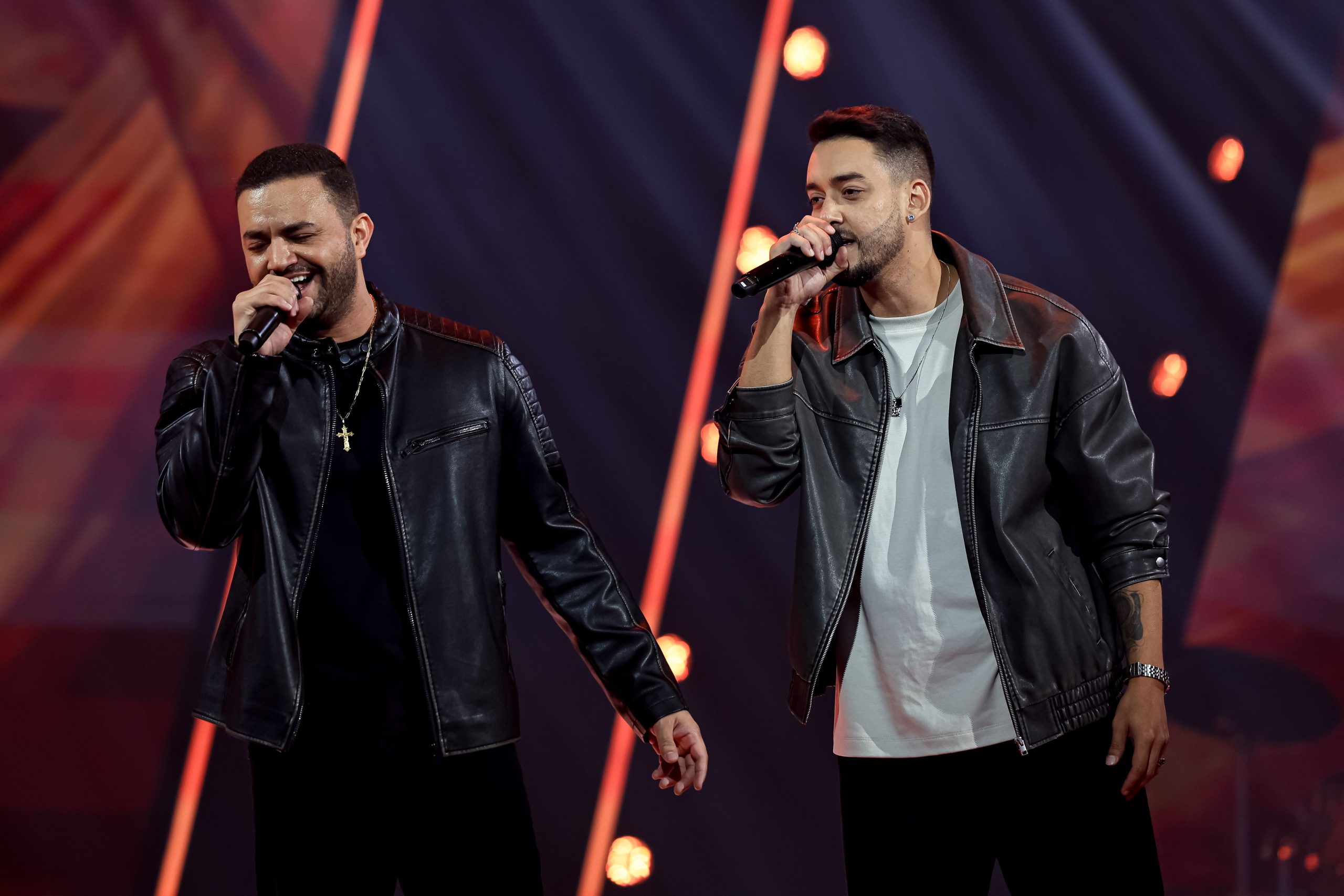 Juan Marcus e Vinícius levam “Aí Já…