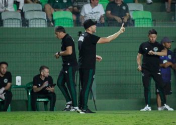 Mozart solta frase forte e surpreende torcida do Goiás