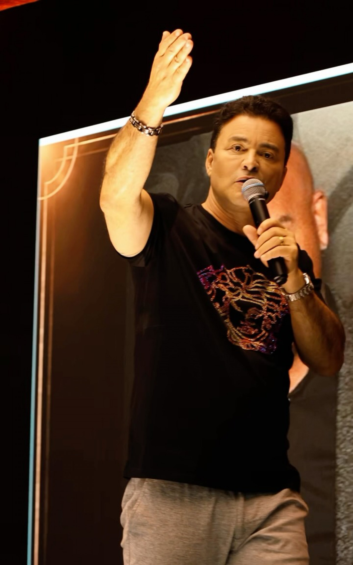Renner anuncia primeiro show solo após morte de Rick; saiba quando | Celebridades