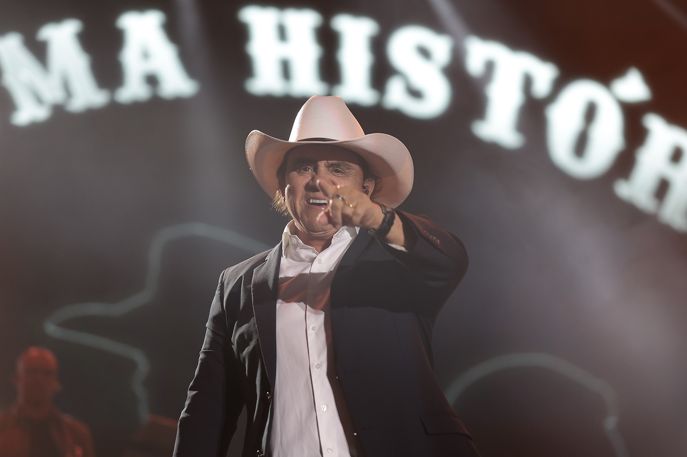 CURITIBA recebe edição final da turnê HISTÓRIAS com cinco nomes do sertanejo