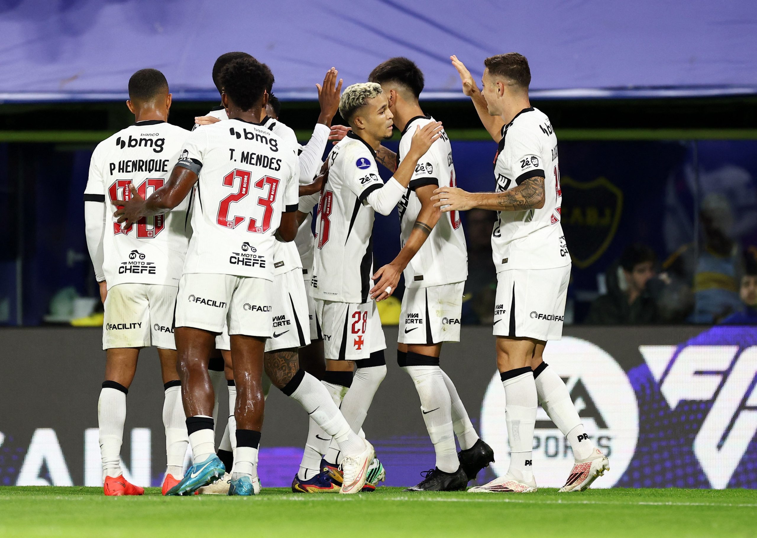 Vasco é o quarto brasileiro a vencer o Boca na Bombonera em mata-mata – ge