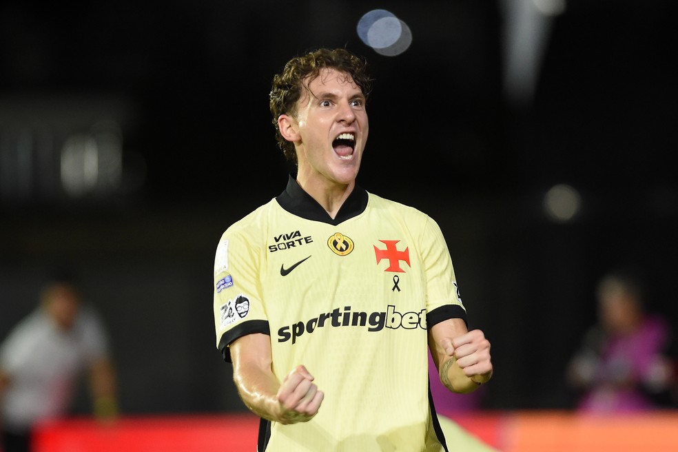 Colidio treinou com o elenco e deverá estar à disposição para o jogo contra o São Paulo