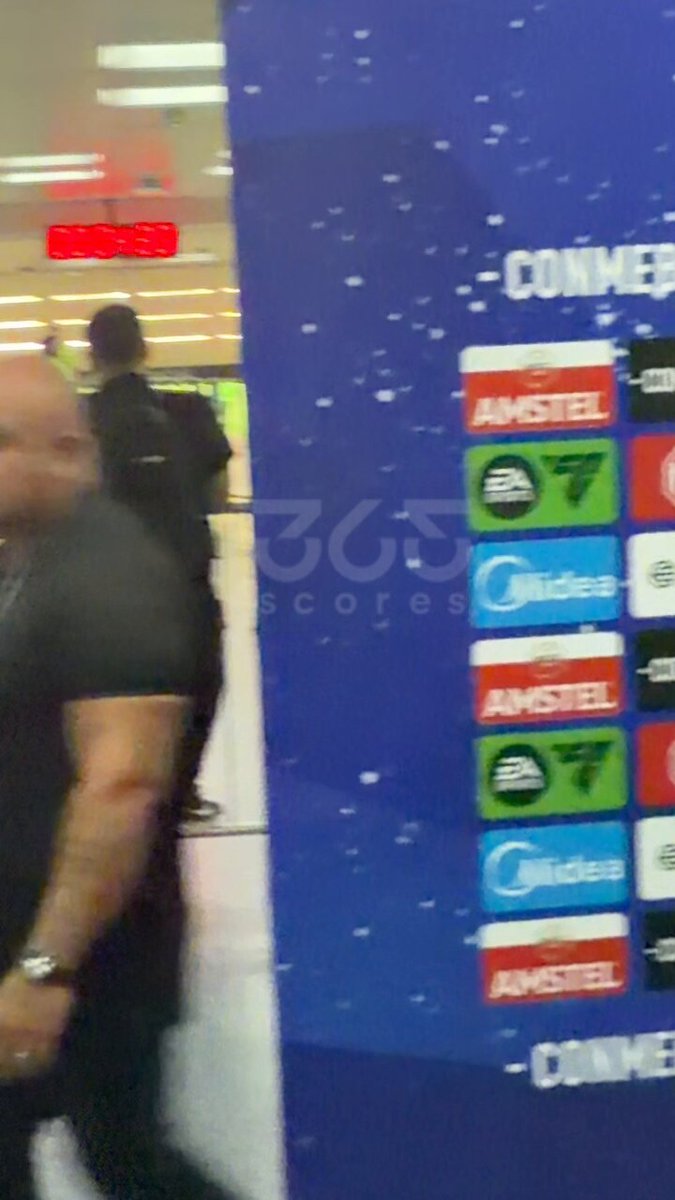 Léo Jardim deixa o Maracanã sem falar com a imprensa