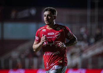 Vila Nova vence o Náutico e assume a liderança da Série B | Notícias de Campo Grande e MS