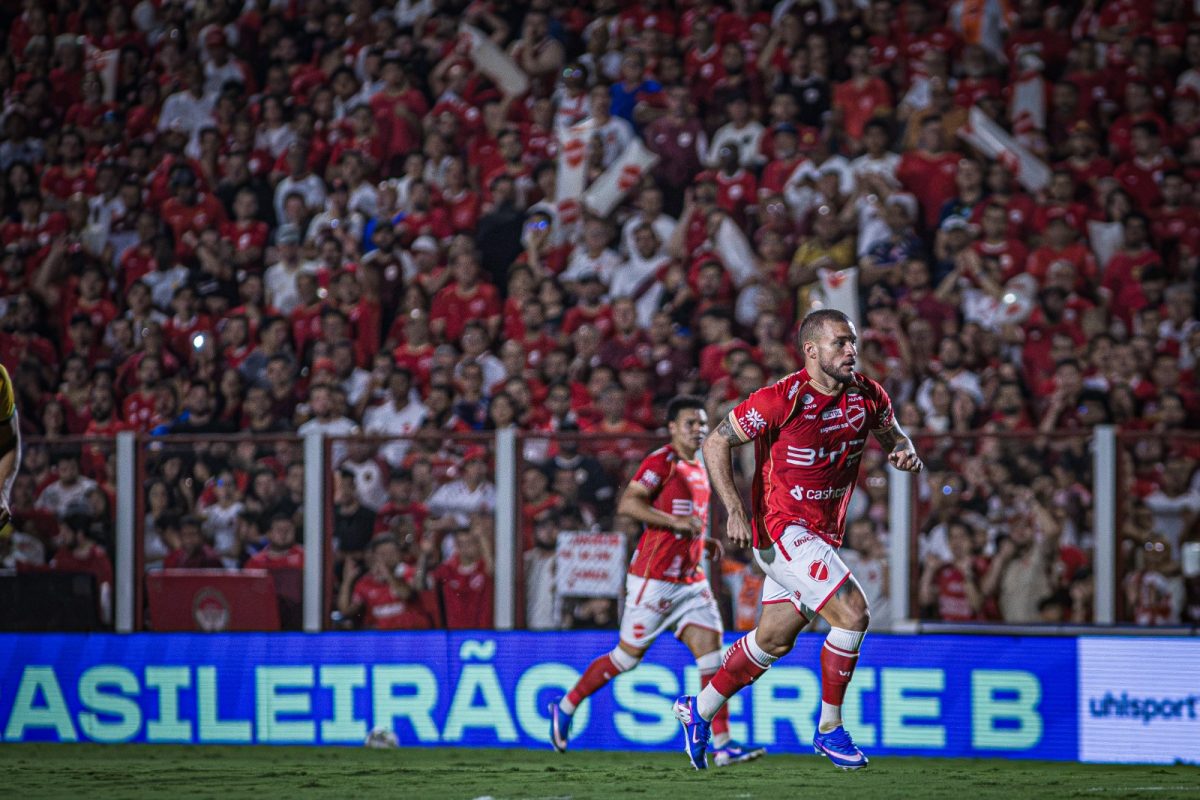 veja como estão as brigas pelo acesso e contra a queda