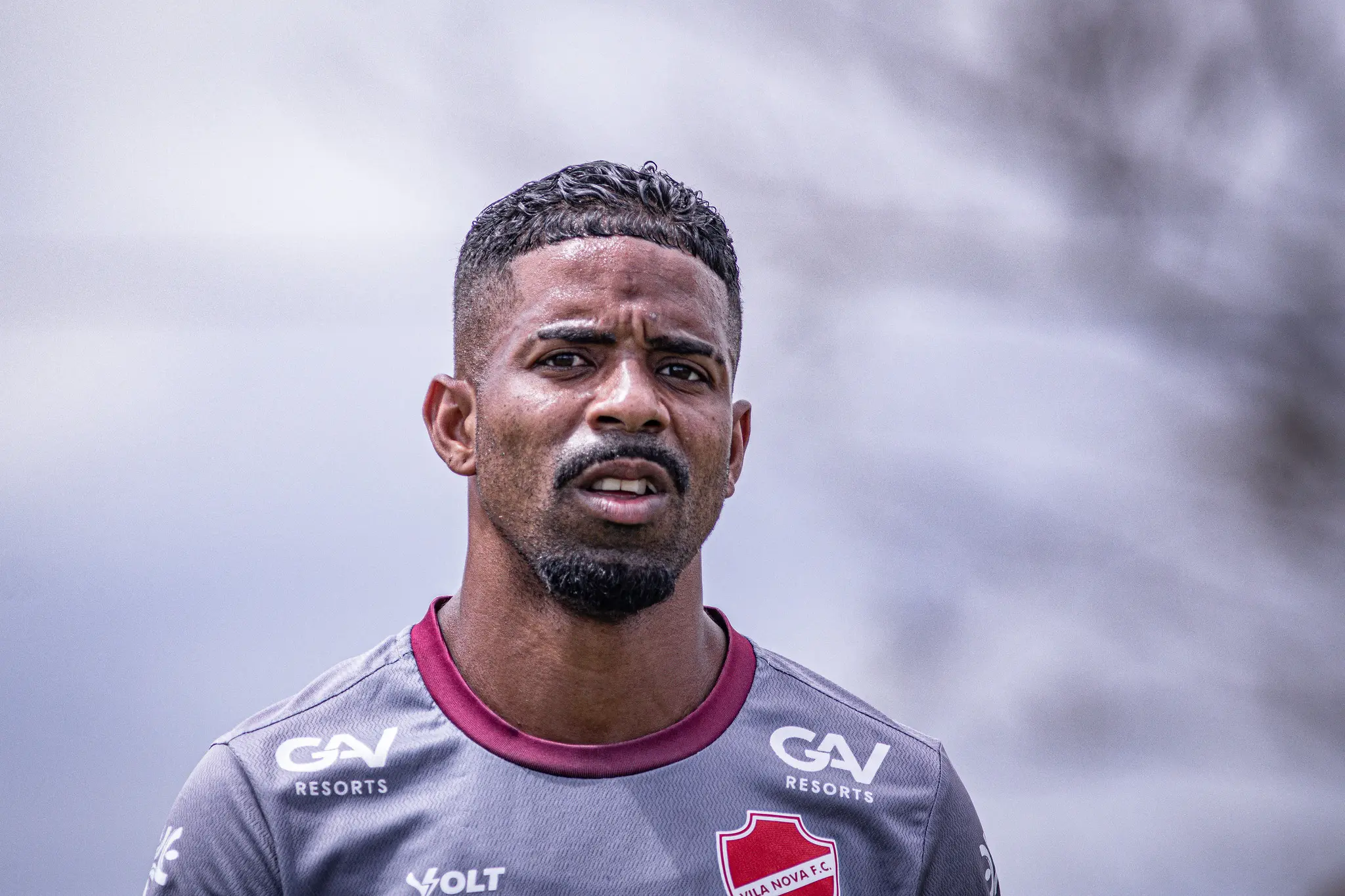 Hayner se desculpa por expulsão no Vila Nova