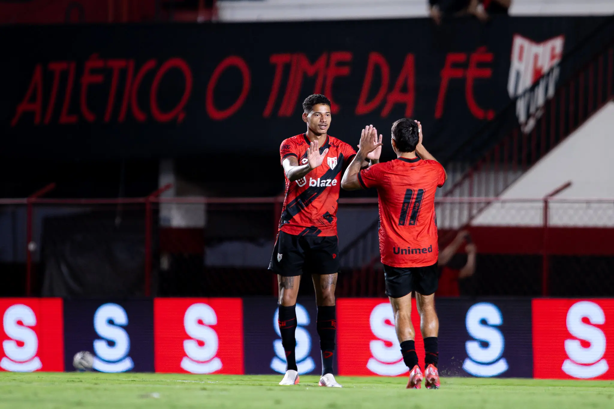 Acesso ou playoffs? Veja quantas vitórias o Atlético-GO precisa nas dez rodadas finais da Série B