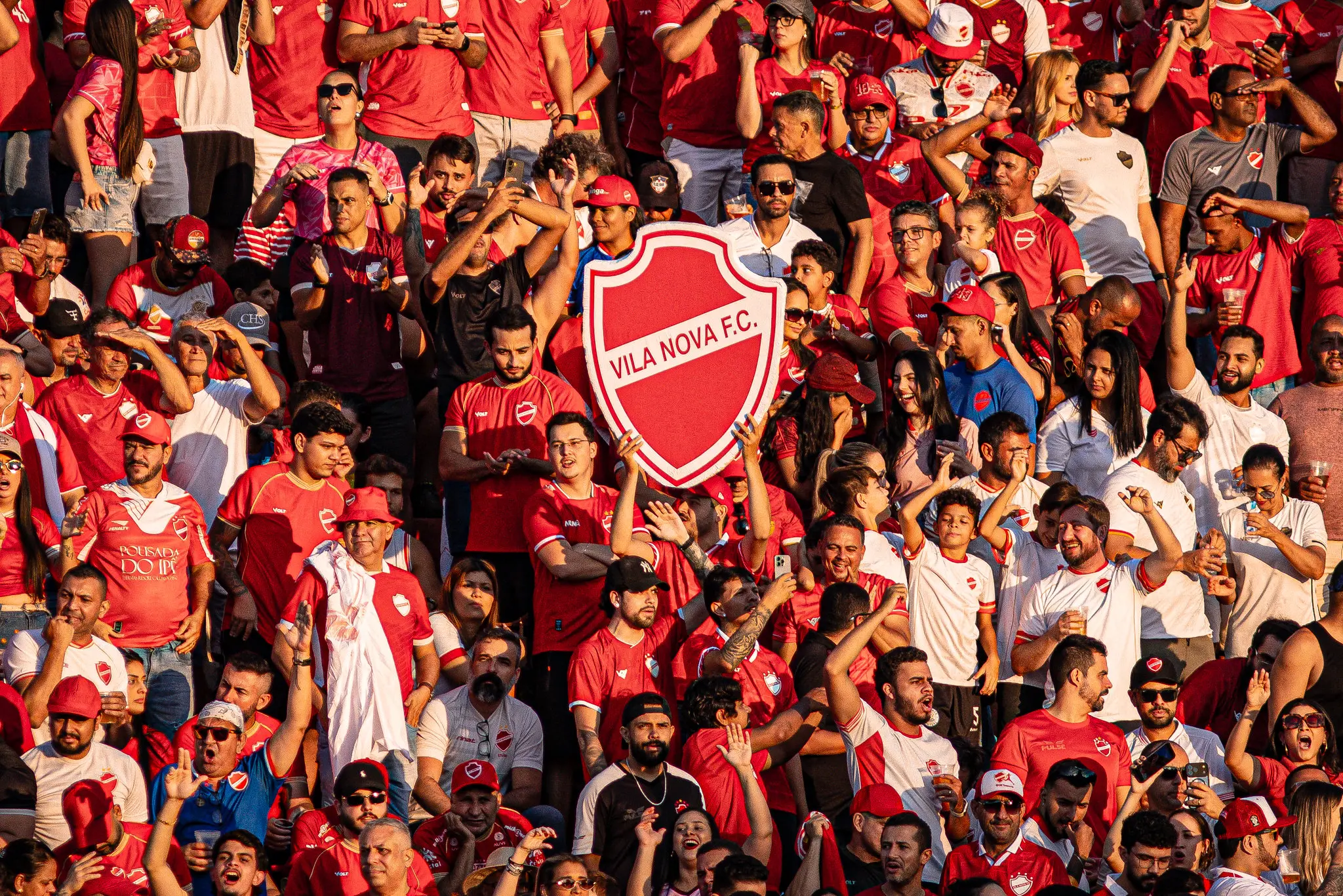 Mais uma vez! Torcida do Vila Nova esgota ingressos para mais um confronto decisivo na Série B