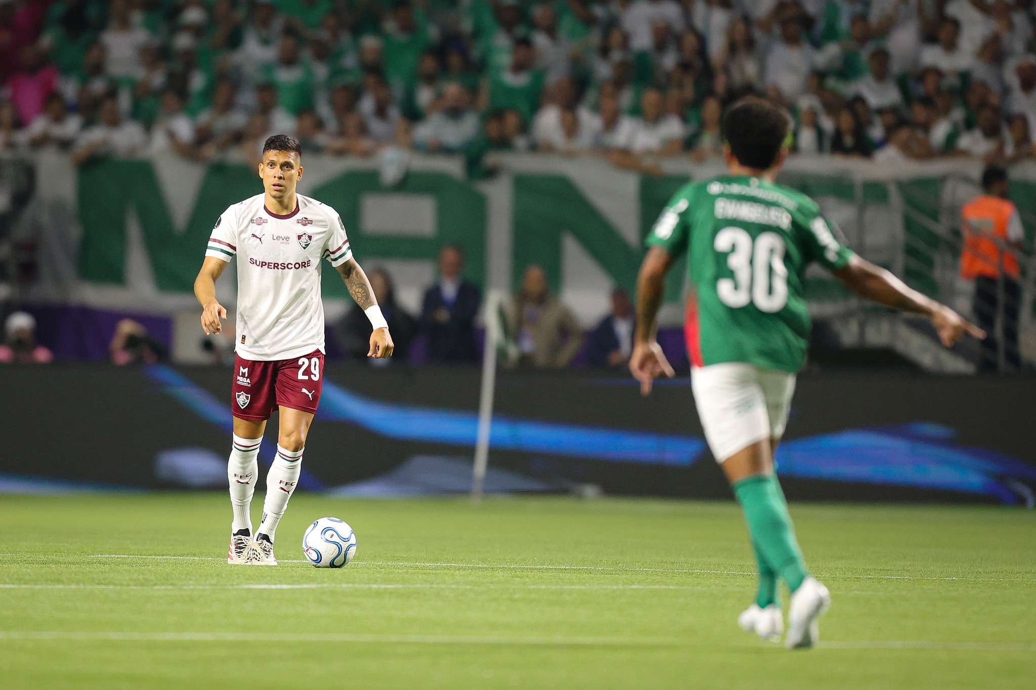 Palmeiras x Fluminense: Millán se machuca e deixa o campo chorando