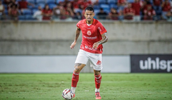 Vila Nova entra no circuito para levar Lucas Rodrigues