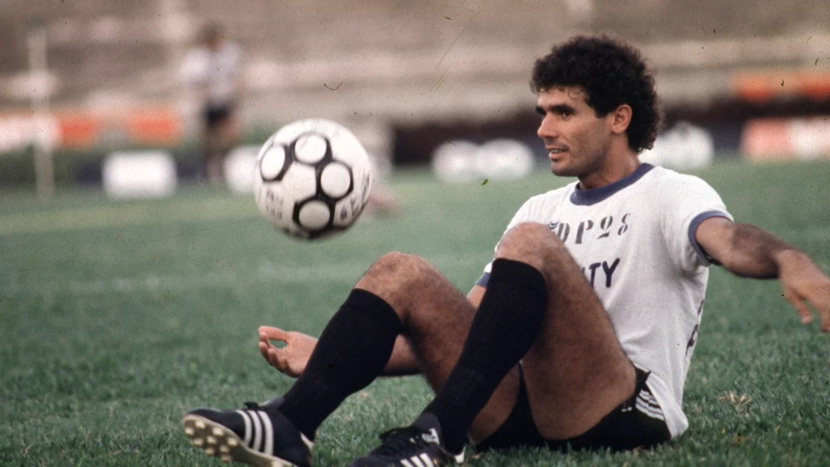 Ex-Grêmio conhecido como “Homem Gre-Nal” morre aos 67 anos