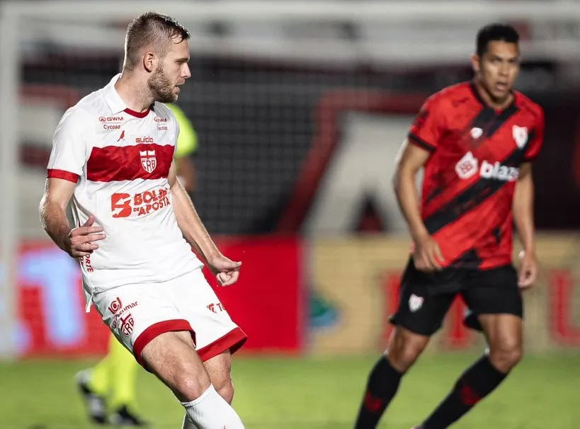 CRB recebe o Atlético/GO em confronto direto pelo G6 da Série B