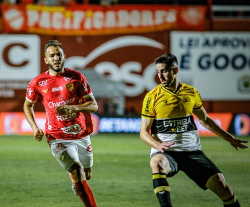 Vila Nova e Criciúma têm confronto decisivo pela Série B com mudança de data e horário