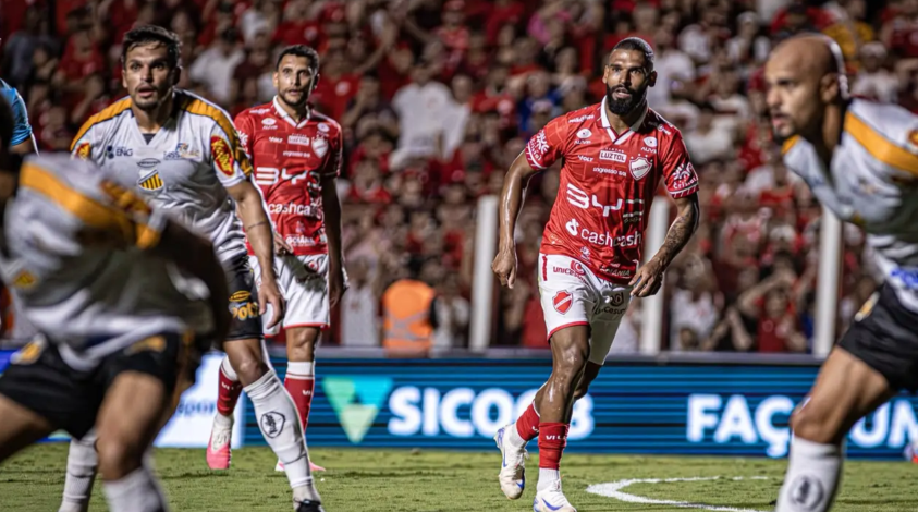 Vila Nova sofre empate no último lance, perde chance de ampliar vantagem e segue líder da Série B – Diário da Manhã