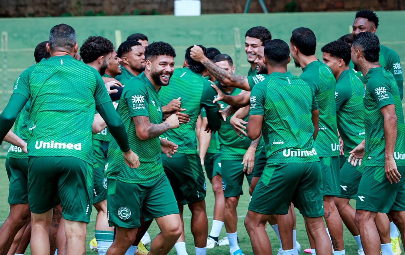 Fim da crise? Diretoria do Goiás planeja quitar atrasos antes do jogo contra o Ceará