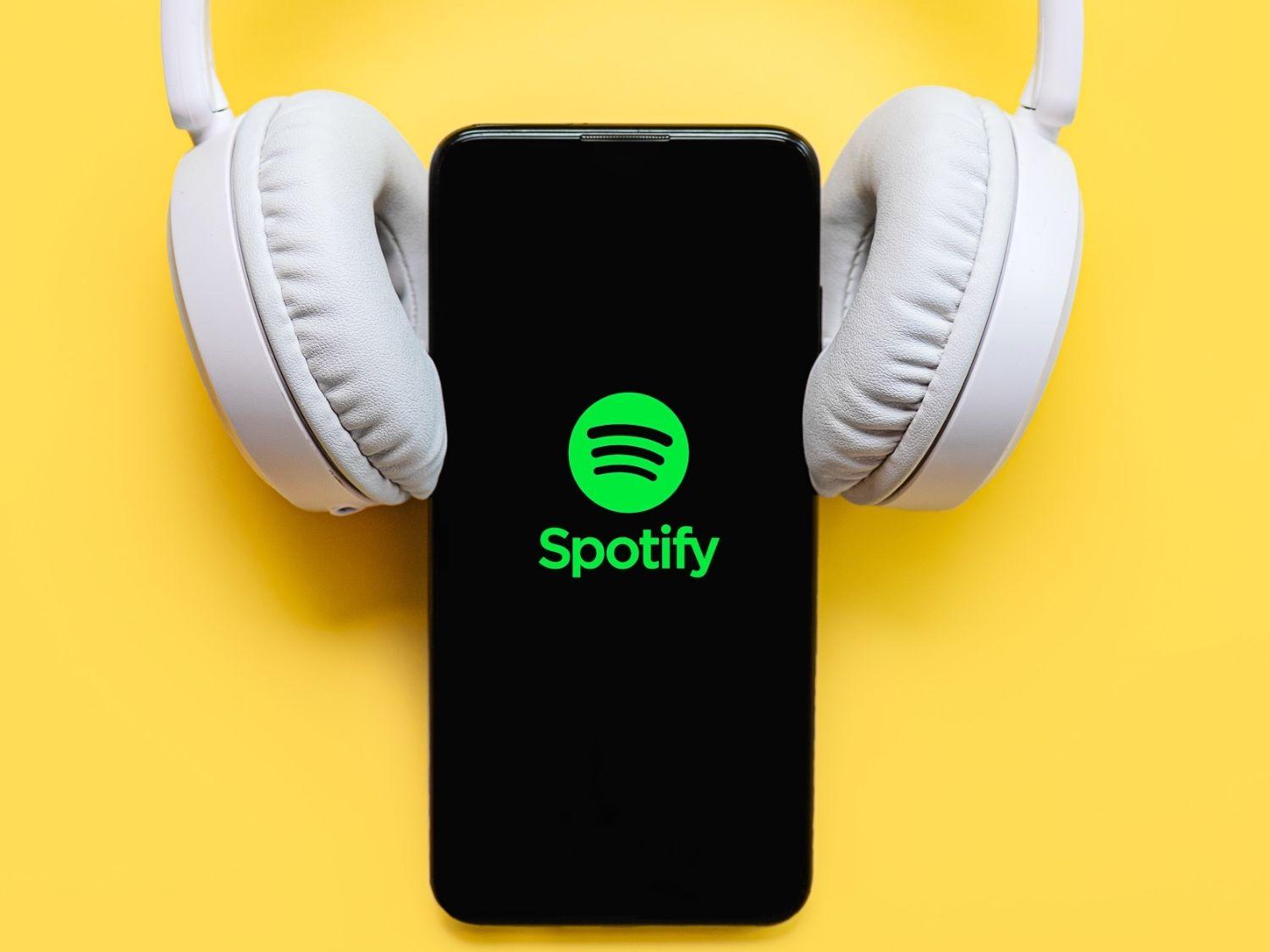 Spotify tira 50 milhões de músicas de IA e spam das recomendações