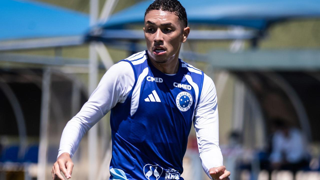 Artur Jorge aponta motivo para falta de chances a Kauã Moraes no Cruzeiro