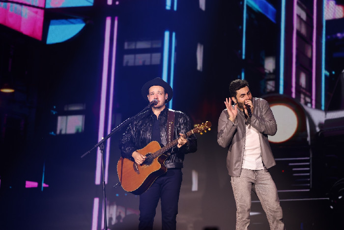 Israel & Rodolffo revisitam a própria história em “Nosso Mundo”, álbum com regravações que marcaram a trajetória da dupla :: Sertanejo Hits Brasil