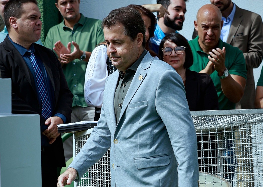 Paulo Rogério marca reunião no Goiás para aprovação de empréstimo milionário