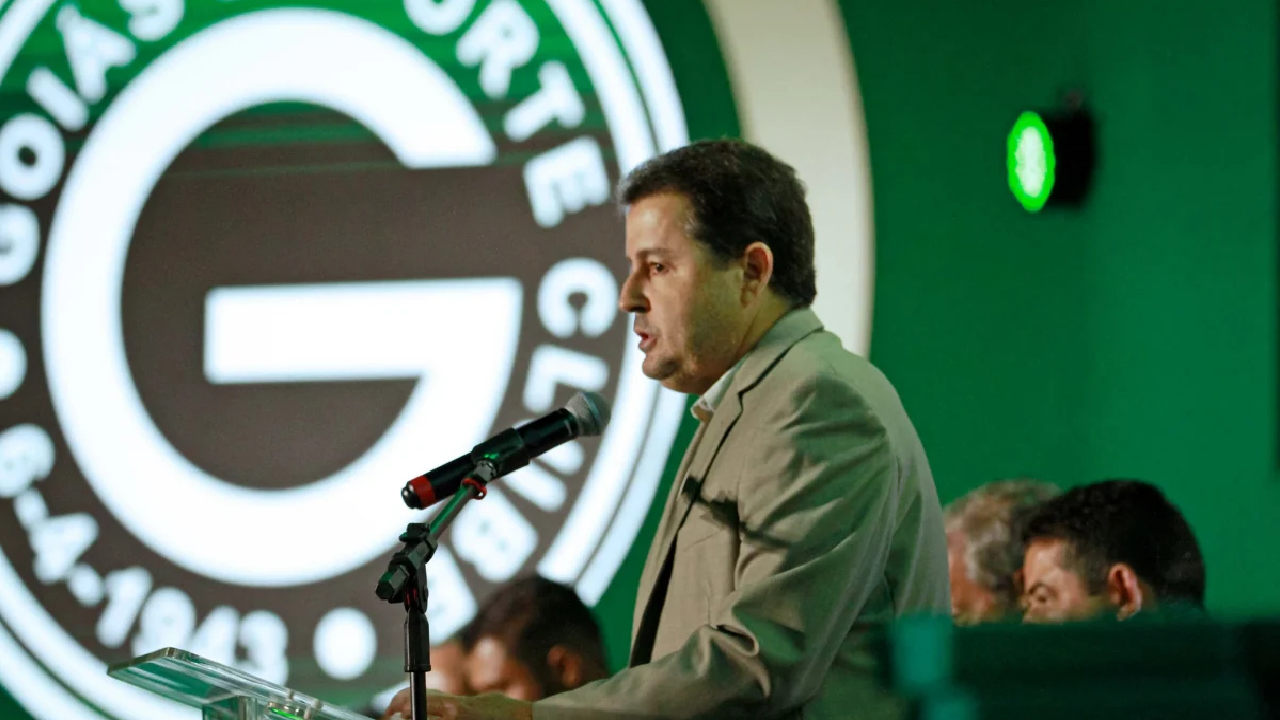 Com valor reduzido pela metade, Conselho do Goiás autoriza empréstimo financeiro