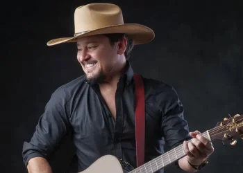 Sertanejo Rayan Barreto faz show gratuito na Cidade de Goiás neste fim de semana – Curta Mais