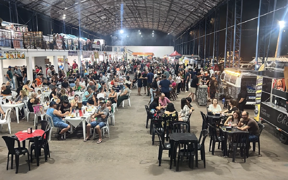 Samba, sertanejo e música caipira integram programação de outubro da Feira Noturna