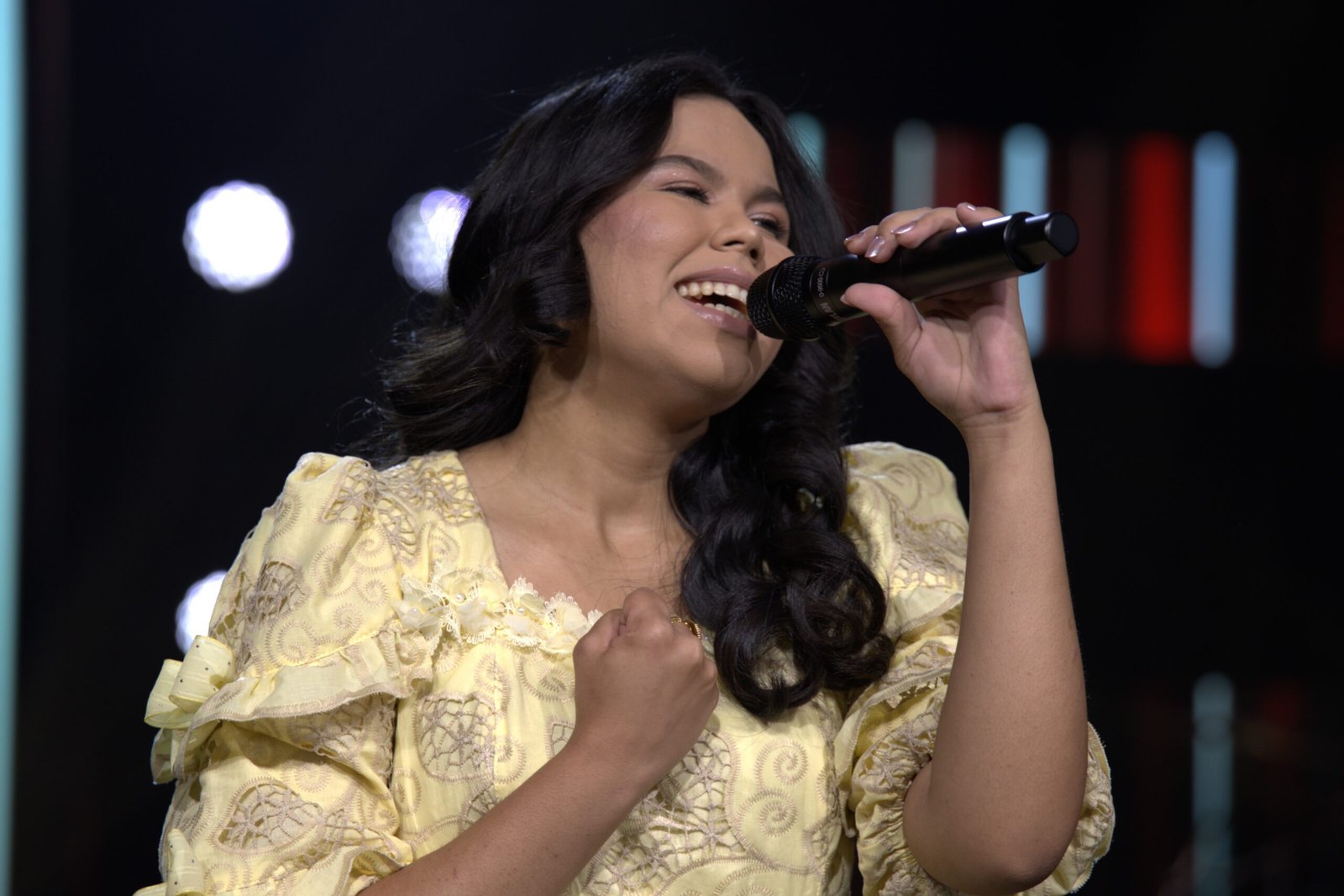 Wellen Carvalho lança “Vai Vendo” e amplia sua identidade musical com o arrocha gospel