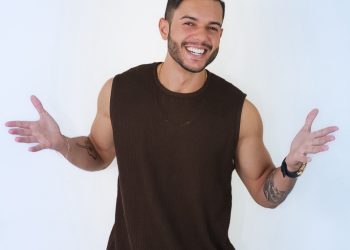 Íkaro Mendes leva o arrocha para o mundo com releituras de sucessos internacionais