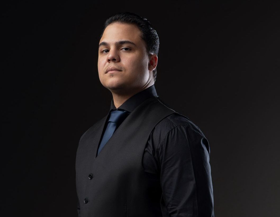 Maestro goiano explica porque até cantores famosos precisam de aula de canto