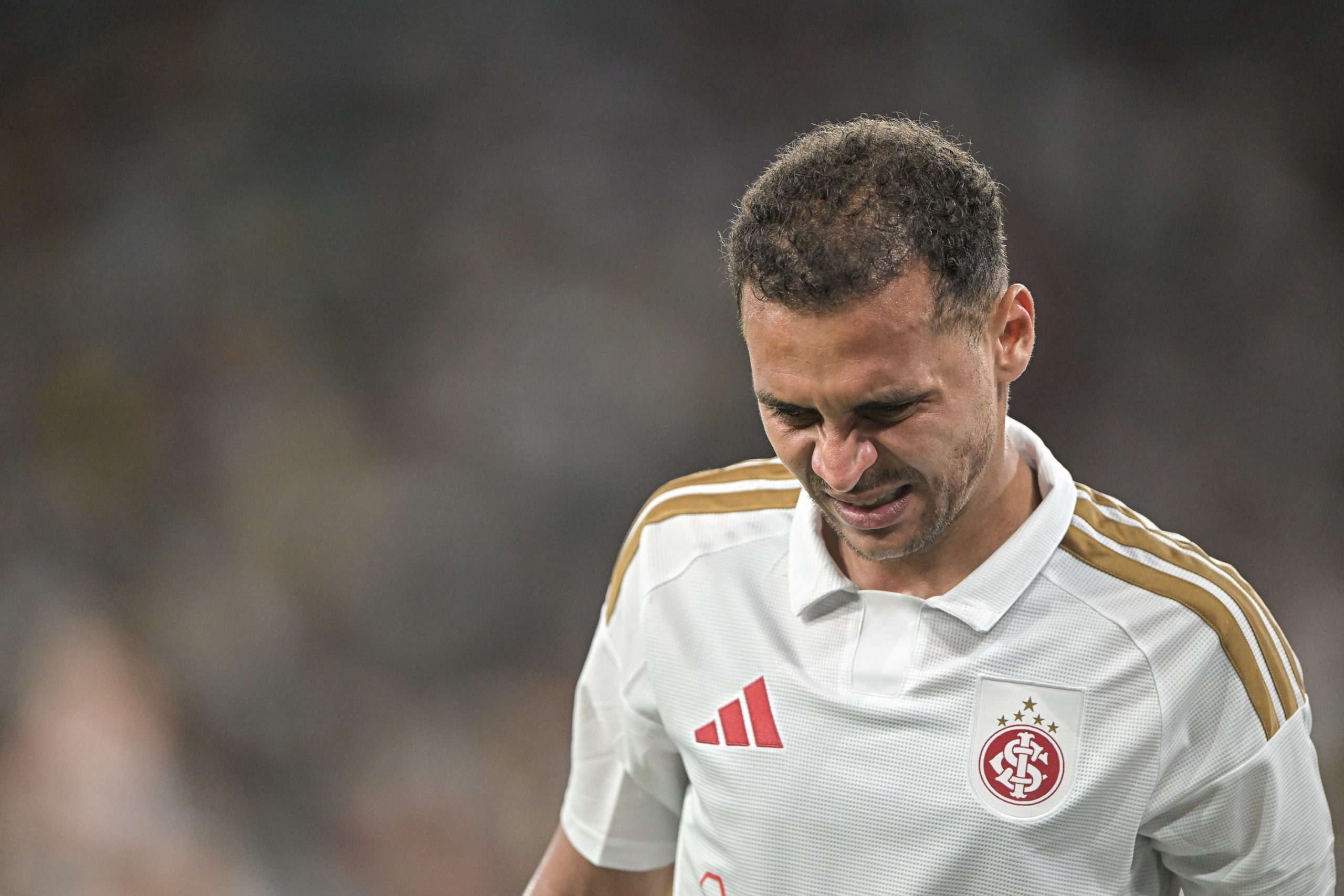 Alan Patrick reclama de árbitro em derrota do Inter: “Faltou culhão”