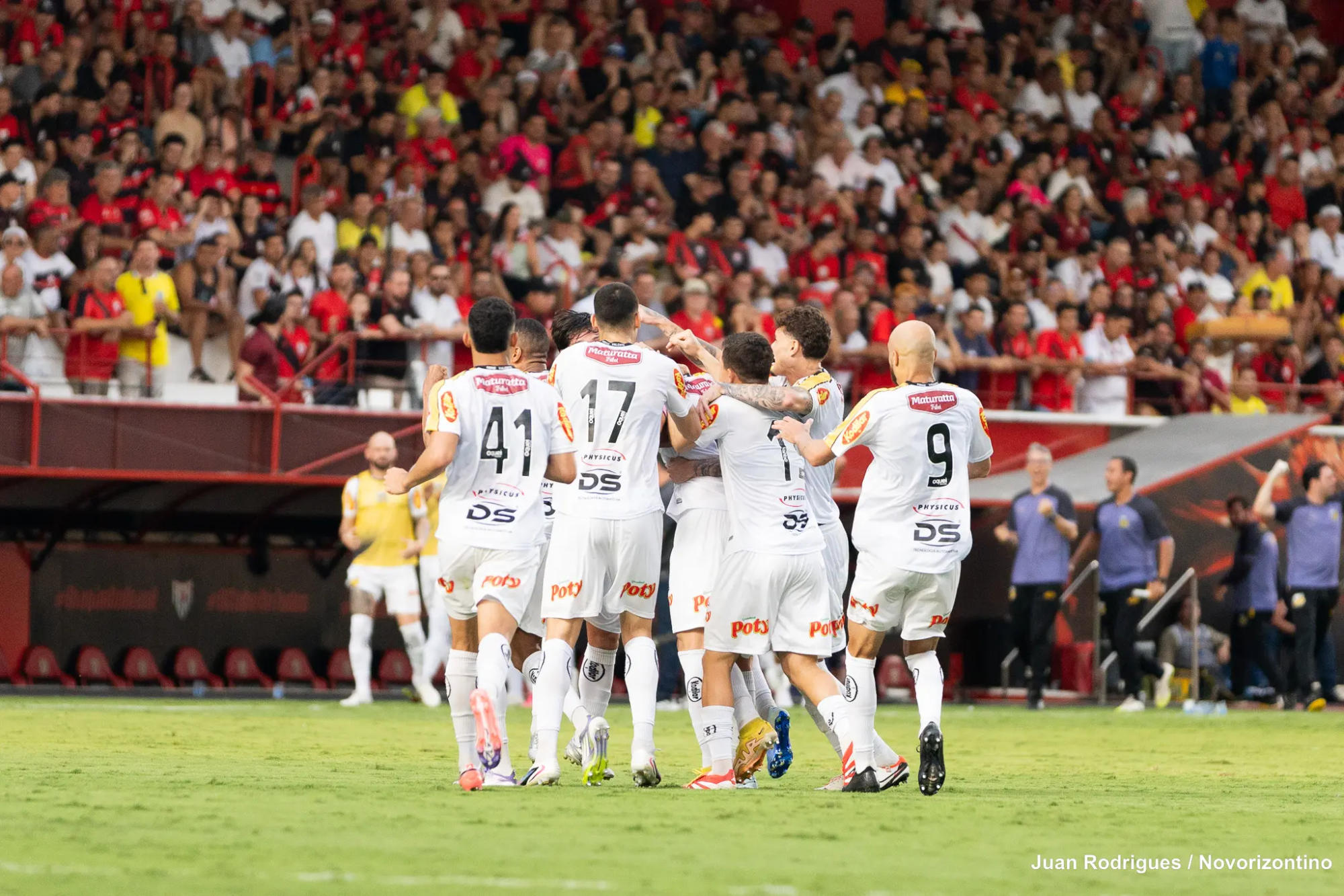 Novorizontino vence o Atlético-GO, se garante no G6 e assume a liderança da Série B
